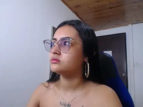 Snapshot of antonella_sweetlittle chatting on October 2025 01:17:02 PM antonella sweetlittle online show from October 2025 01:17:02 PM