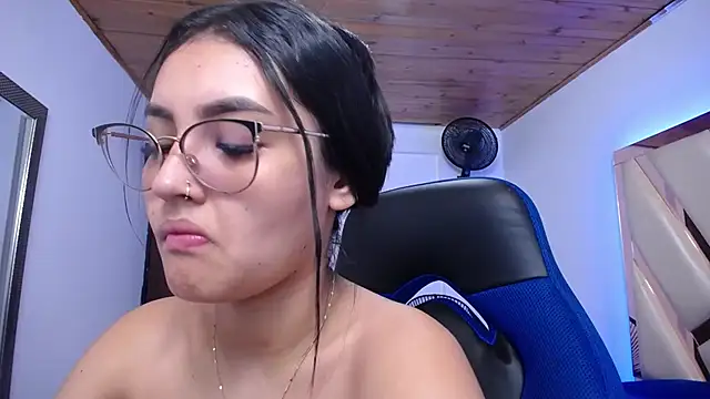 Snapshot of antonella_sweetlittle chatting on November 2025 01:12:02 PM antonella sweetlittle online show from November 2025 01:12:02 PM