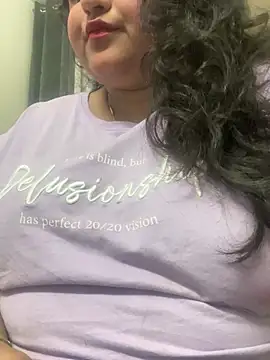 smile pretty online show from February 2025 05:53:01 PM