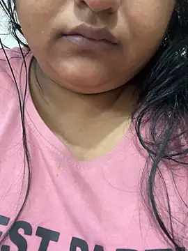 smile pretty online show from October 2025 08:05:01 PM