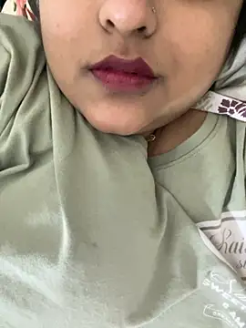 smile pretty online show from November 2025 06:52:02 PM