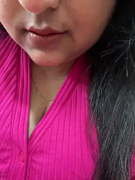 smile pretty online show from February 2026 06:04:01 PM