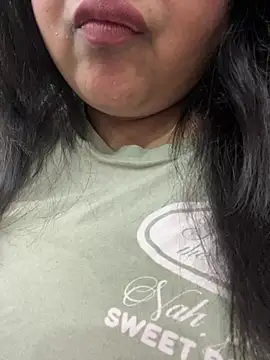 smile pretty online show from February 2026 03:42:02 PM