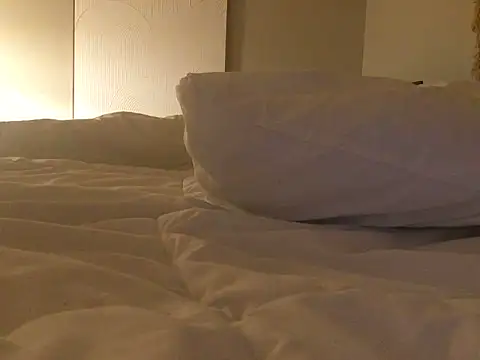 Snapshot of loveofbea chatting on December 2024 12:44:02 PM loveofbea online show from December 2024 12:44:02 PM