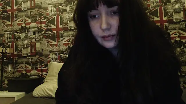 Lynylou online show from February 2026 08:54:01 PM