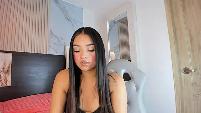 Snapshot of kendall_as chatting on February 2025 09:43:01 AM kendall as online show from February 2025 09:43:01 AM