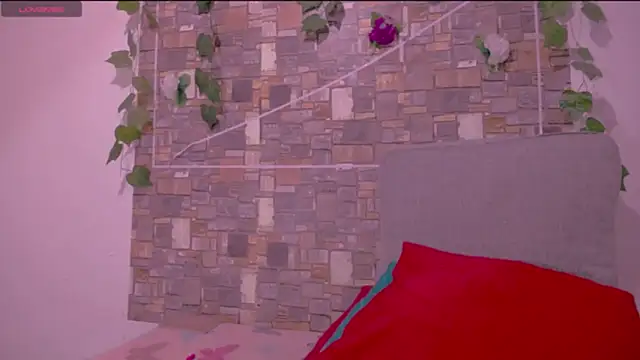 CrazyRousex online show from March 2026 03:06:01 PM