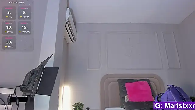 Maristxxr online show from September 2025 07:46:01 PM