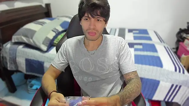 justin stark7 online show from December 2024 12:00:02 AM