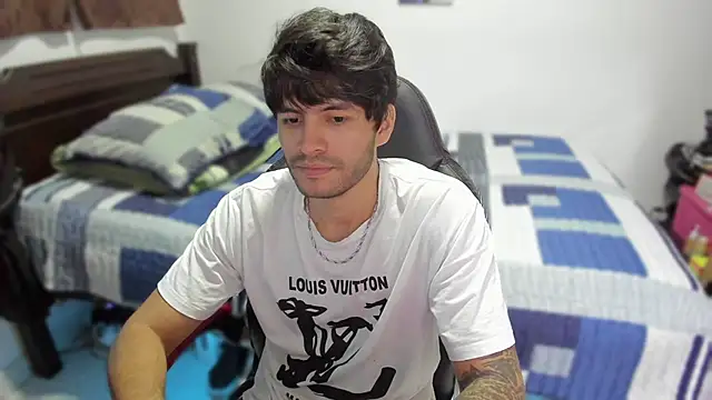 justin stark7 online show from December 2024 01:02:02 AM