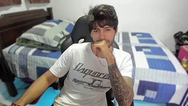 justin stark7 online show from January 2025 11:45:02 PM