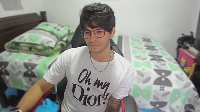 justin stark7 online show from March 2025 10:59:01 PM