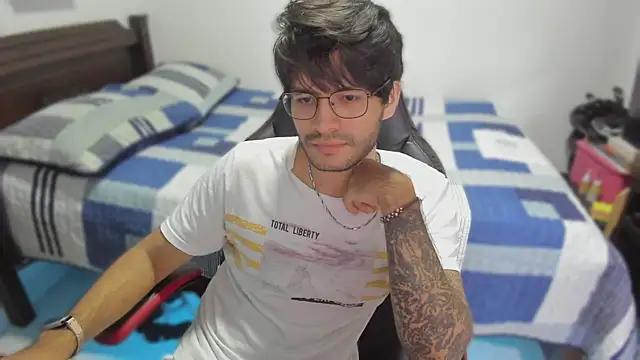 justin stark7 online show from March 2025 11:05:02 PM