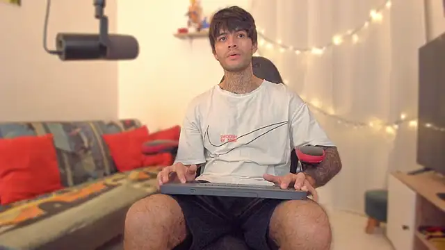 justin stark7 online show from February 2026 01:40:01 PM