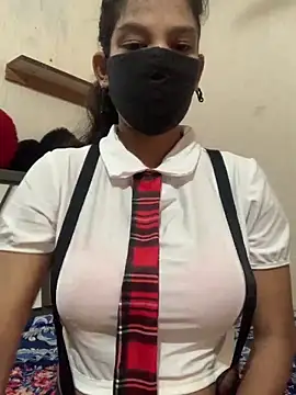 hottiess69 online show from September 2025 05:31:01 AM