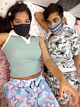 hottiess69 online show from April 2026 07:07:01 PM