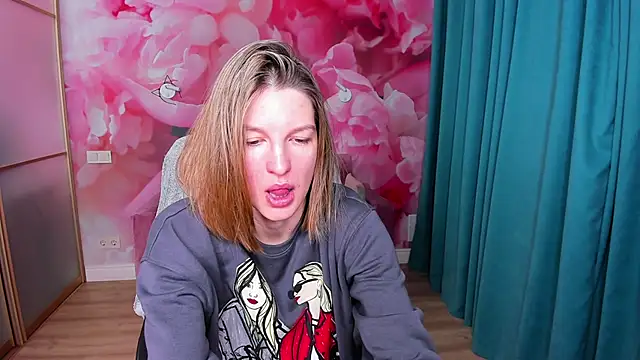 EmilyWalkeri online show from February 2025 07:51:02 AM