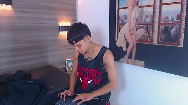 Levis Montes online show from January 2025 01:24:01 PM