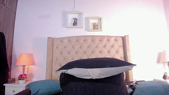 allisson m online show from October 2025 12:05:02 PM