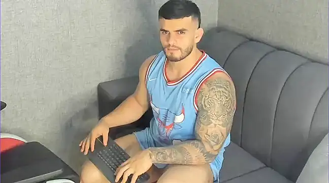 Ricardogo19 online show from January 2025 06:26:01 AM