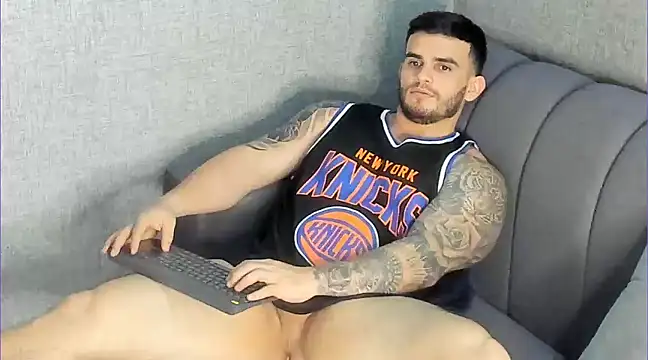 Ricardogo19 online show from February 2025 10:20:02 PM