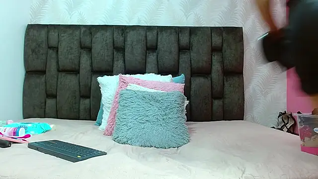 Snapshot of JuanitaDelMar chatting on February 2025 10:19:01 AM JuanitaDelMar online show from February 2025 10:19:01 AM