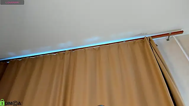 Valerie Woods online show from July 2026 01:02:02 AM