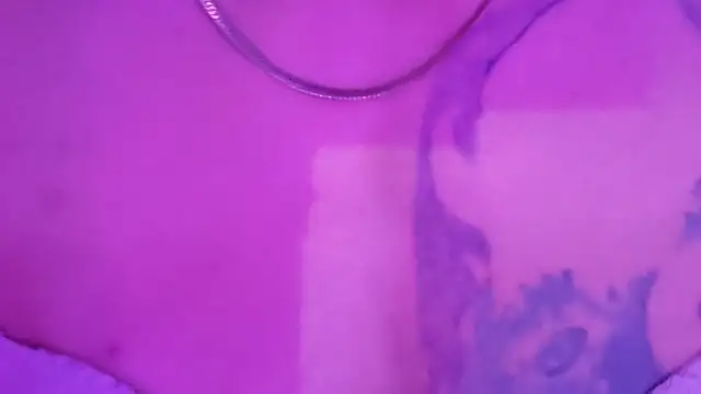 gurlnips online show from November 2025 04:49:02 PM