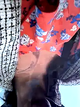 gurlnips online show from March 2026 01:31:02 AM