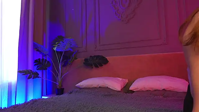 Liv Fay online show from September 2025 03:01:02 PM