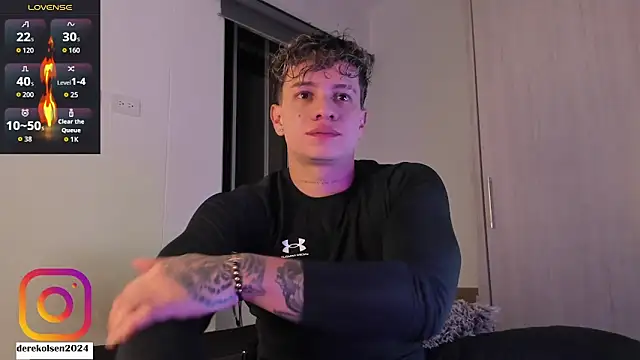 Snapshot of DerekOlsen chatting on November 2025 01:26:02 AM DerekOlsen online show from November 2025 01:26:02 AM