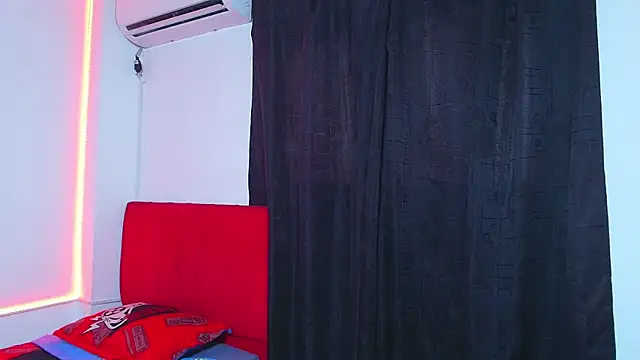 dominic smith  online show from November 2025 08:55:01 PM