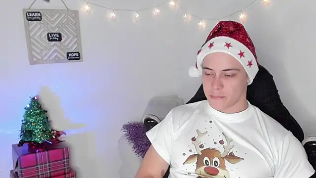 Snapshot of Alan_hadid1 chatting on December 2024 11:28:02 PM Alan hadid1 online show from December 2024 11:28:02 PM