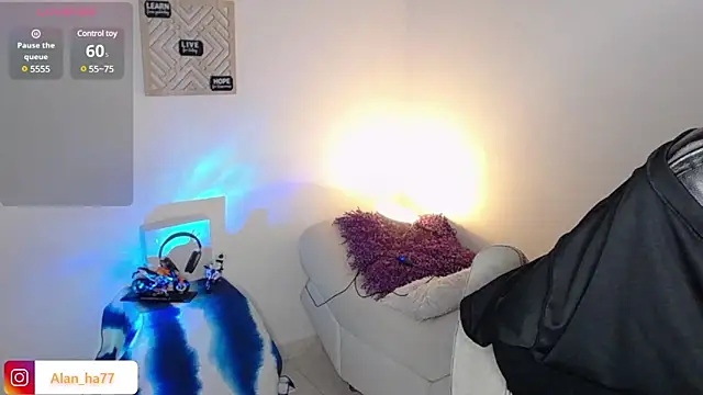 Snapshot of Alan_hadid1 chatting on January 2025 01:59:01 AM Alan hadid1 online show from January 2025 01:59:01 AM