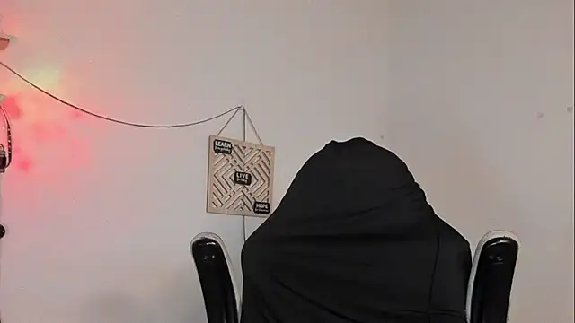 Snapshot of Alan_hadid1 chatting on March 2025 11:42:01 PM Alan hadid1 online show from March 2025 11:42:01 PM