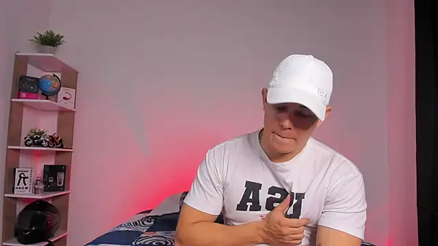 Snapshot of Alan_hadid1 chatting on October 2025 09:57:01 PM Alan hadid1 online show from October 2025 09:57:01 PM