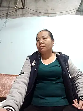 Snapshot of Queen_18200 chatting on November 2025 09:59:01 PM Queen 18200 online show from November 2025 09:59:01 PM