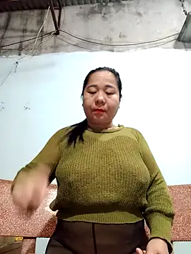 Snapshot of Queen_18200 chatting on December 2025 10:19:01 PM Queen 18200 online show from December 2025 10:19:01 PM