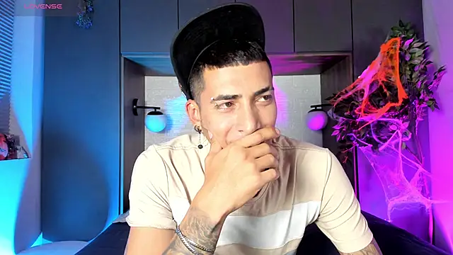 DrakeNeumann online show from November 2025 06:31:02 PM