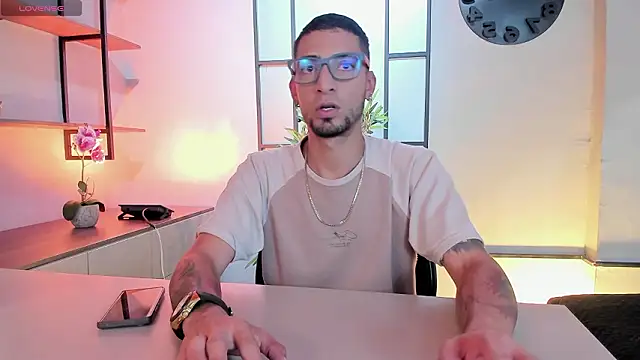 DrakeNeumann online show from February 2026 03:39:01 AM