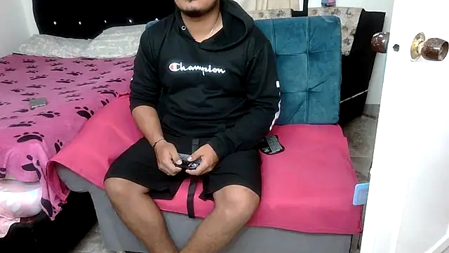 Snapshot of Boycuriousxxx chatting on June 2026 10:27:02 AM Boycuriousxxx online show from June 2026 10:27:02 AM
