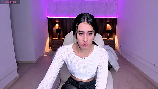 karlaa james online show from November 2025 11:03:01 AM