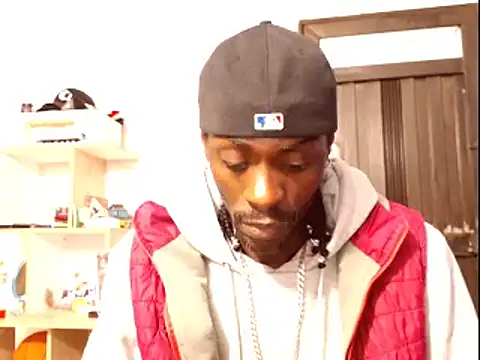 phillip-hot online show from December 2024 03:45:01 AM