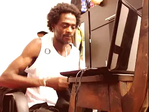 phillip-hot online show from January 2025 08:58:01 PM