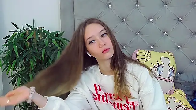 Snapshot of KateVon chatting on January 2025 06:27:01 PM KateVon online show from January 2025 06:27:01 PM