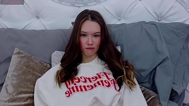 Snapshot of KateVon chatting on January 2025 06:23:01 PM KateVon online show from January 2025 06:23:01 PM