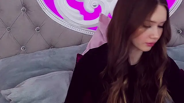 Snapshot of KateVon chatting on February 2025 09:09:01 PM KateVon online show from February 2025 09:09:01 PM