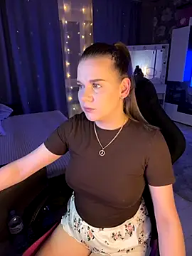 Snapshot of Lexi_noah chatting on November 2025 09:18:01 PM Lexi noah online show from November 2025 09:18:01 PM