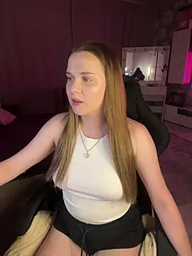 Snapshot of Lexi_noah chatting on June 2026 09:32:02 PM Lexi noah online show from June 2026 09:32:02 PM