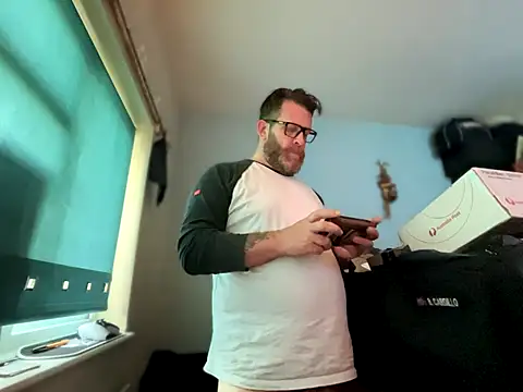 Snapshot of Tattooednakedguy chatting on October 2025 06:45:02 AM Tattooednakedguy online show from October 2025 06:45:02 AM